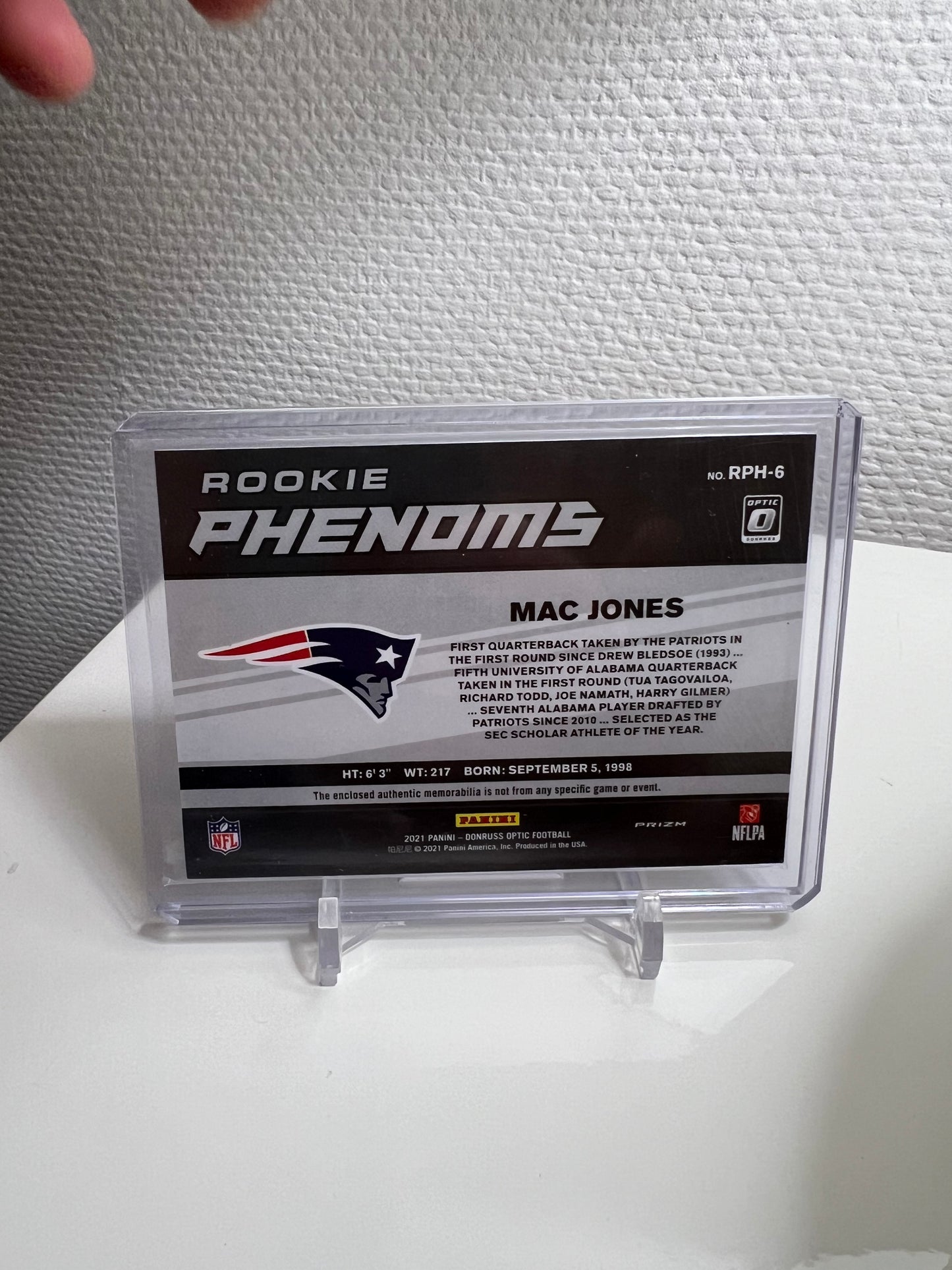 Donruss Optic 21 - Mac Jones Rookie Phenoms Hyper Blue Prizm Jersey - New England Patriots #RPH-6