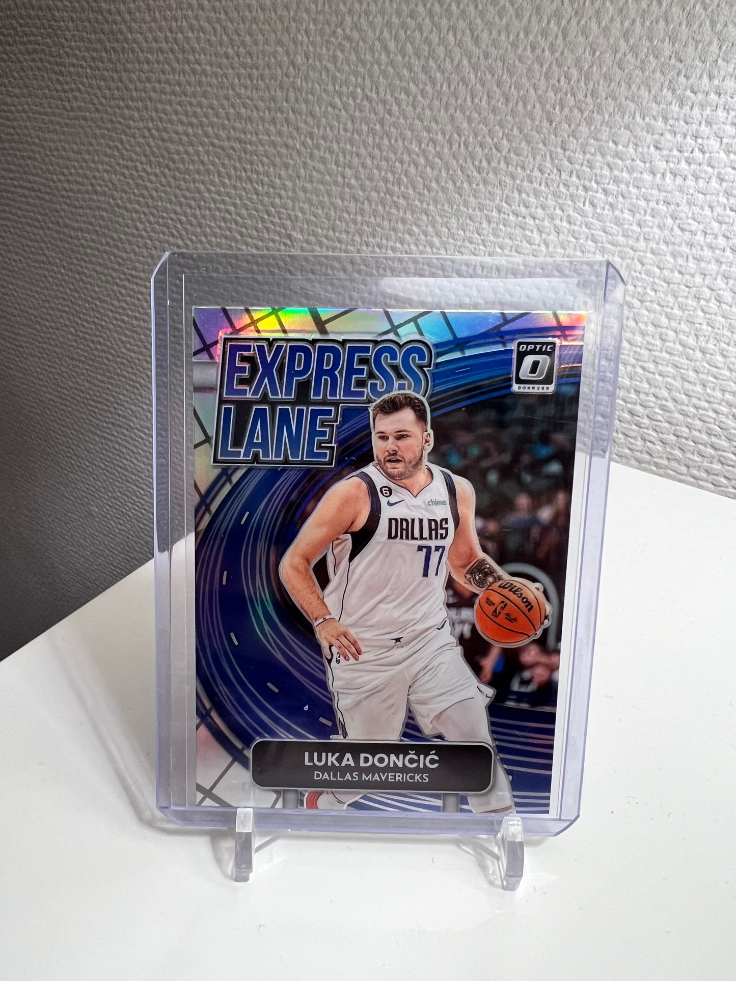 Donruss Optic 22-23 - Luka Doncic Express Lane Silver Prizm - Dallas Mavericks