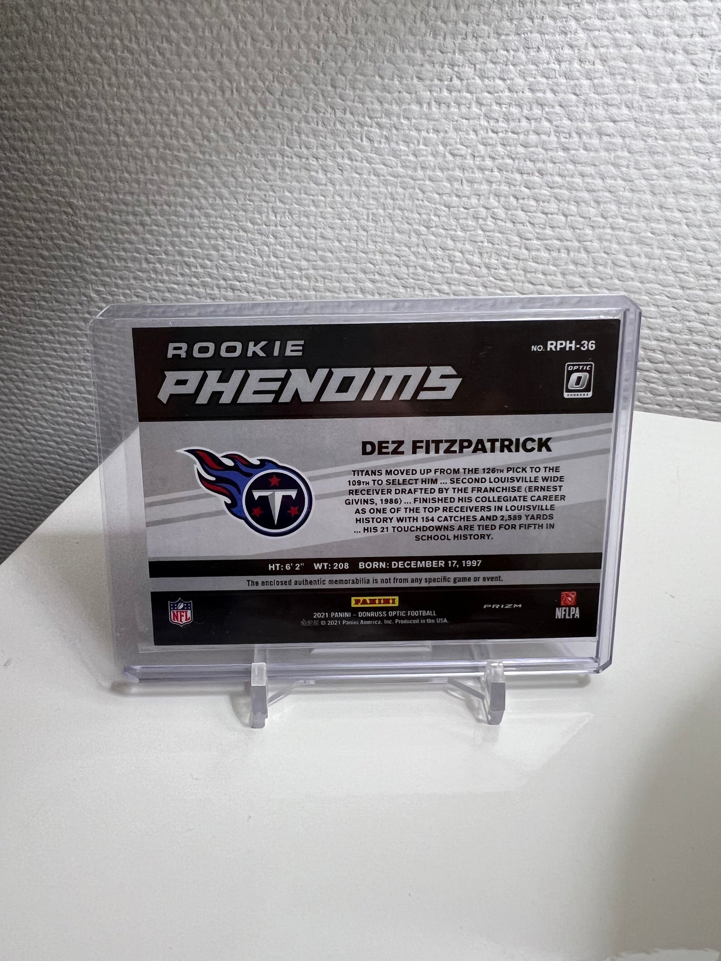 Donruss Optic 21 - Dez Fitzpatrick Rookie Phenoms Hyper Blue Prizm Jersey - Tennessee Titans #RPH-36