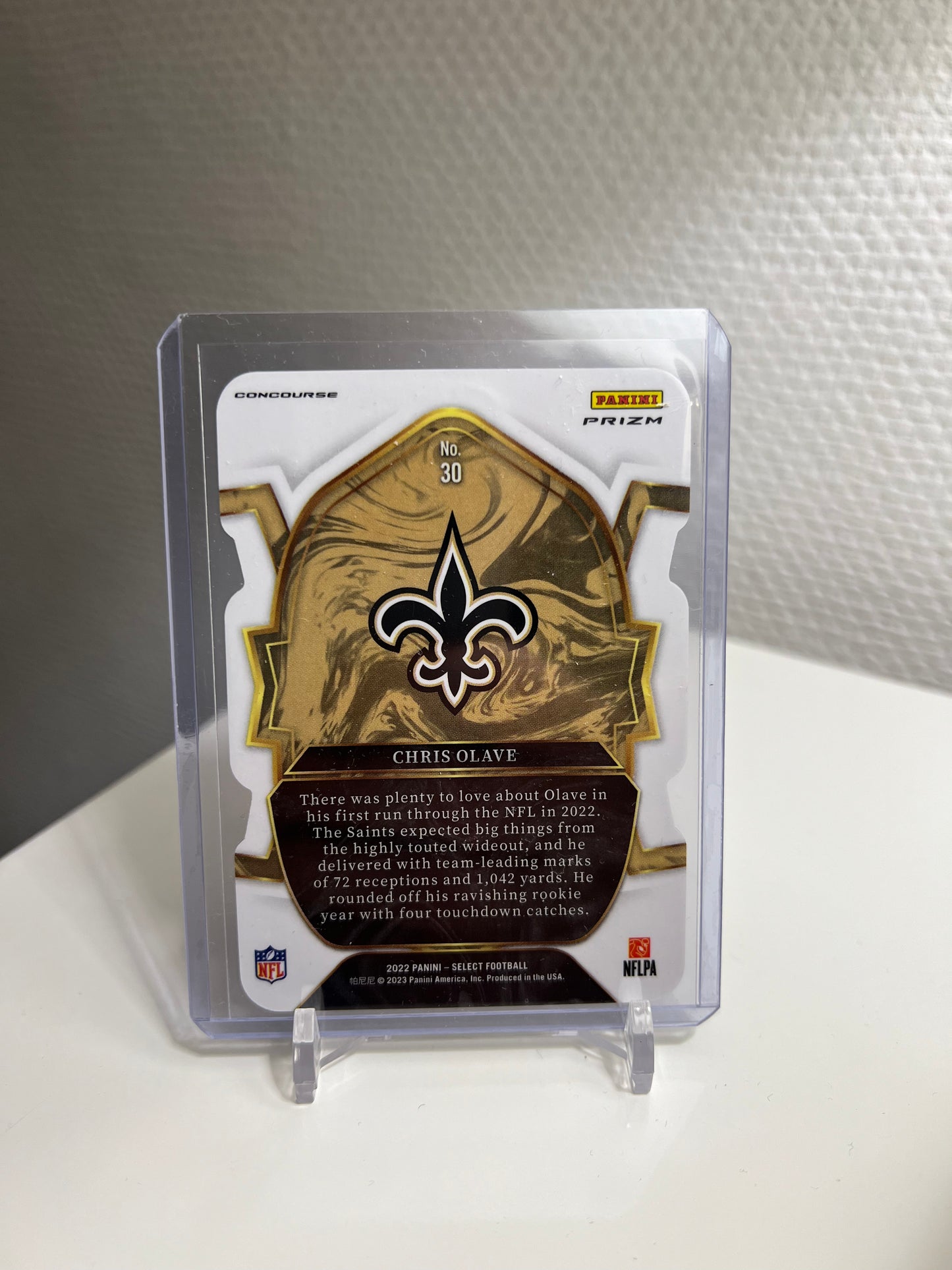 Select 22 - Chris Olave Tri-Color Die-Cut RC-Card Prizm - New Orleans Saints