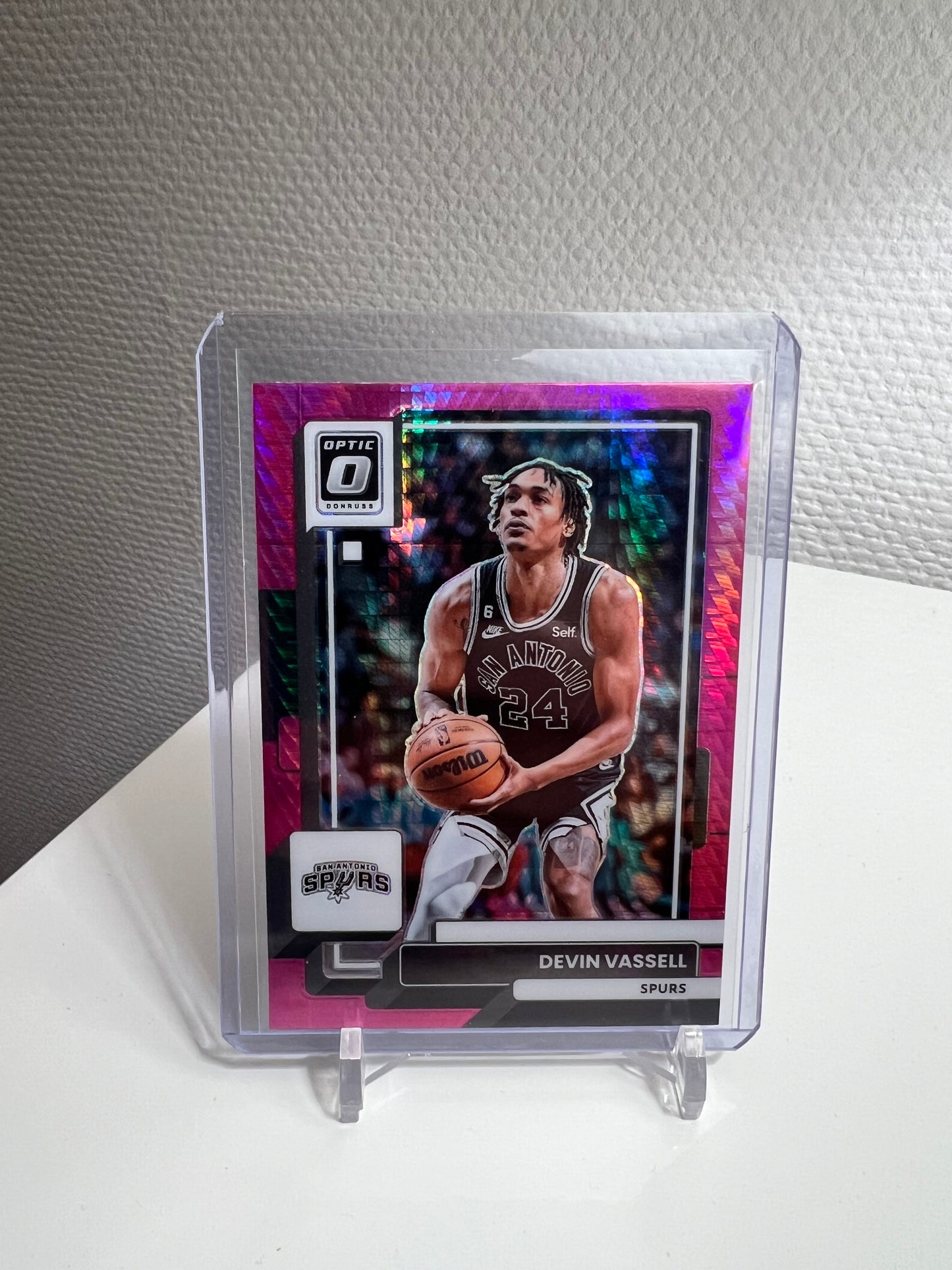 Donruss Optic 22-23 - Devin Vassell Hyper Pink Prizm - San Antonio Spurs