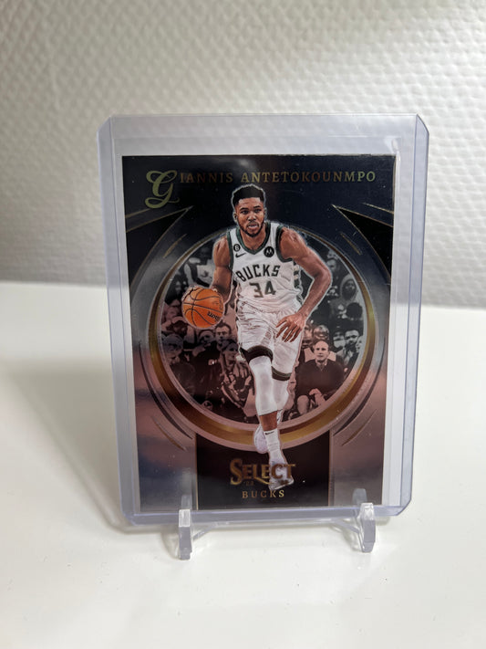 Select 22-23 - Giannis Antetokounmpo Certified - Milwaukee Bucks