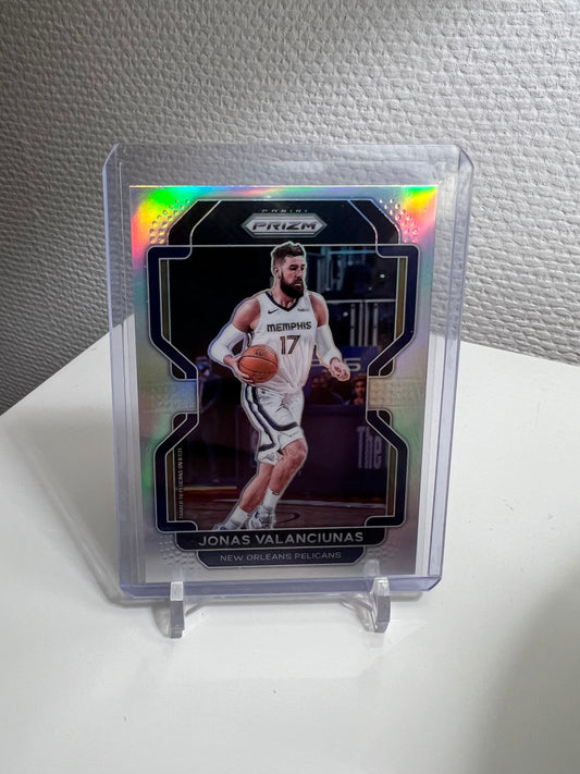 Prizm 21-22 - Jonas Valanciunas Silver Prizm - New Orleans Pelicans