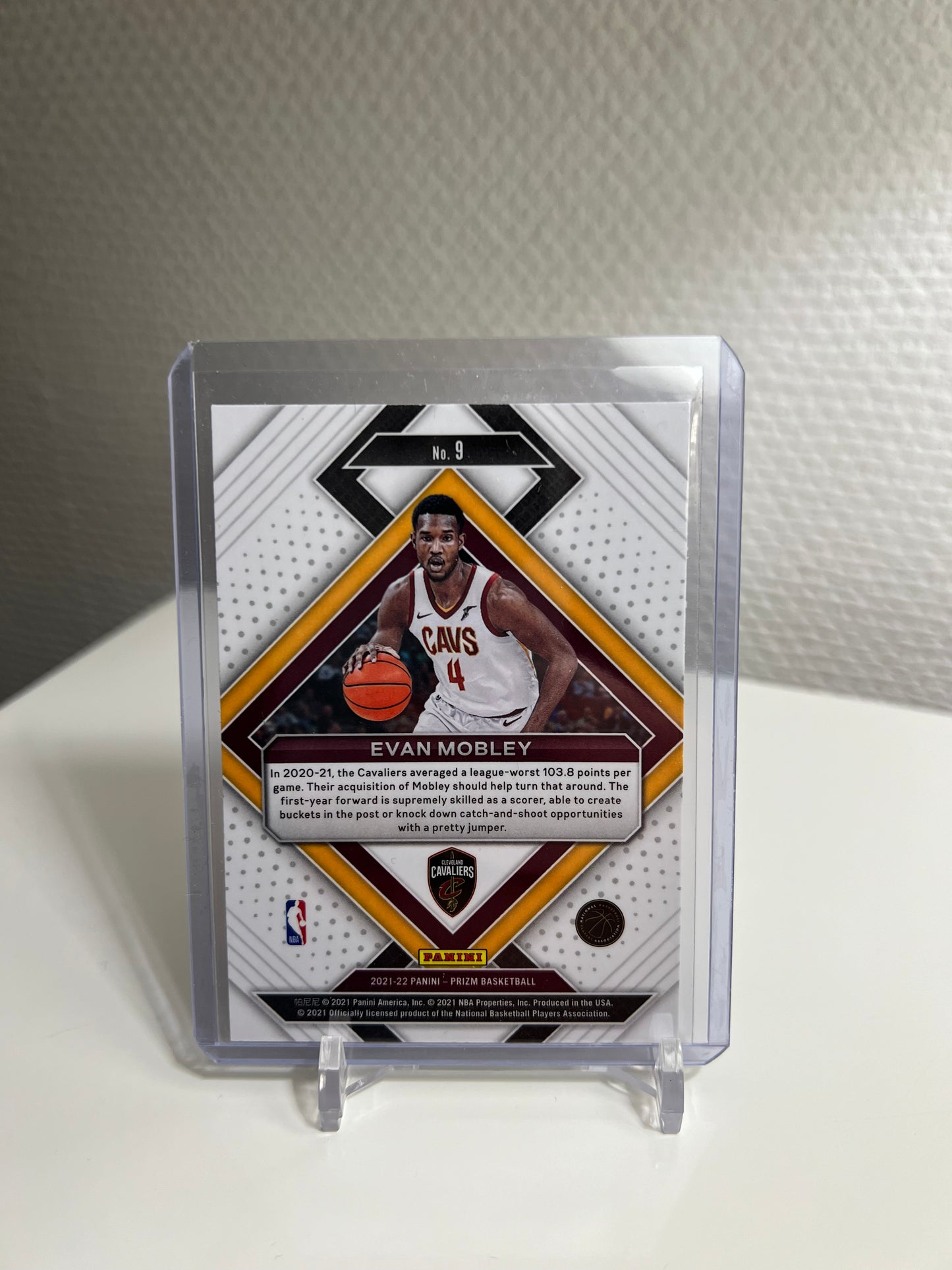 Prizm 21-22 - Evan Mobley Emergent RC Card - Cleveland Cavaliers