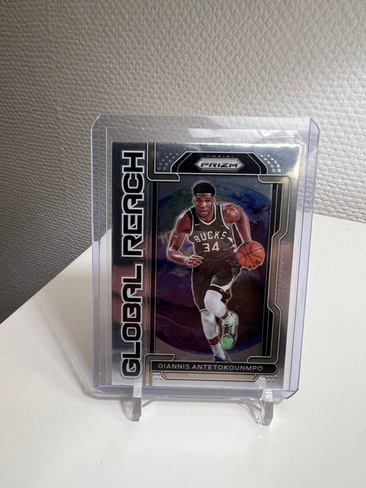 Prizm 21-22 - Giannis Antetokounmpo Global Reach - Milwaukee Bucks