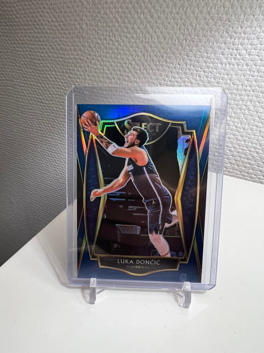 Select Blue 20-21 - Luka Doncic Prizm - Dallas Mavericks