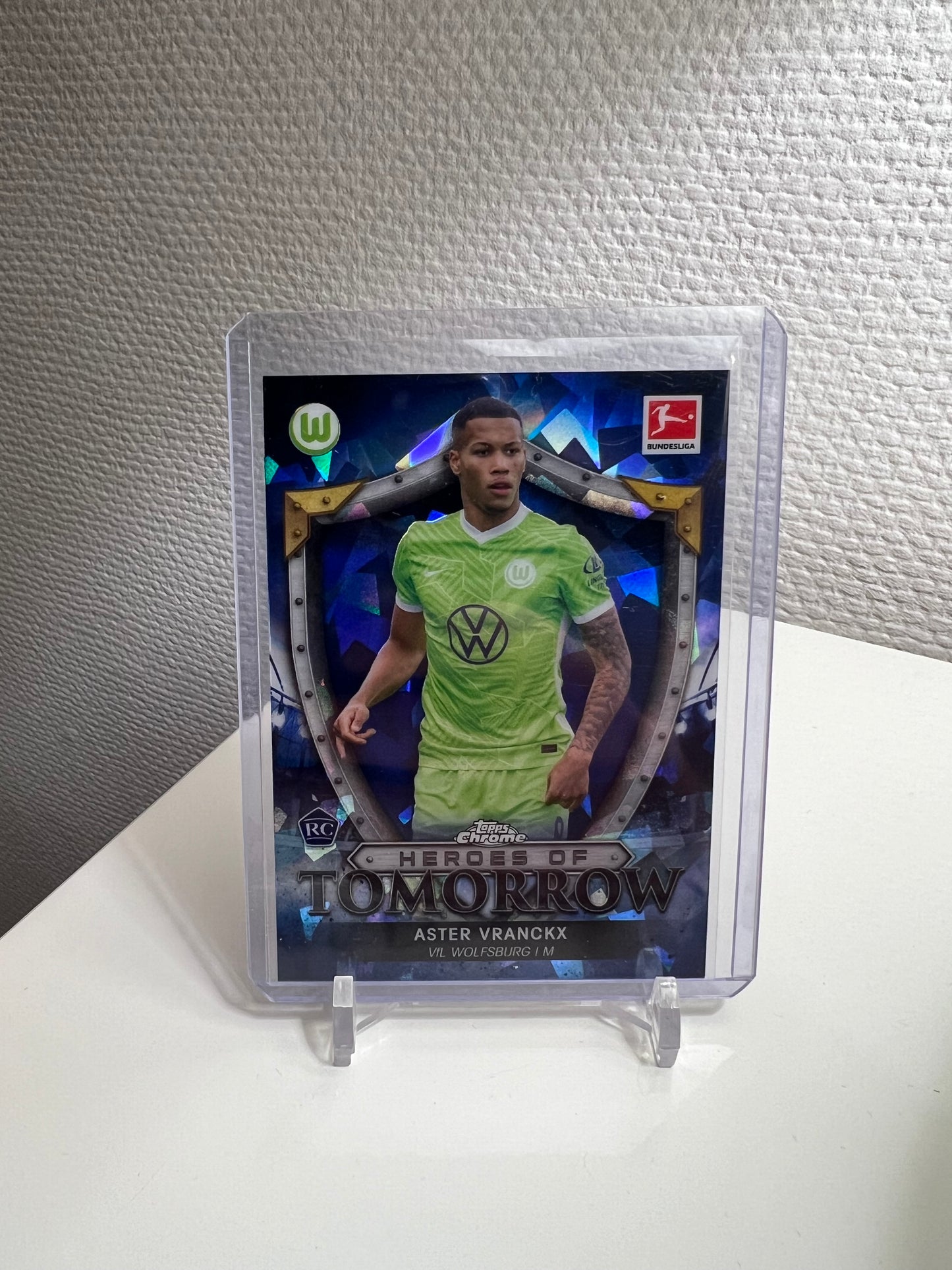 Chrome Sapphire 21-22 - Aster Vranckx Heroes of Tomorrow RC Card - VfL Wolfsburg #HT-AV