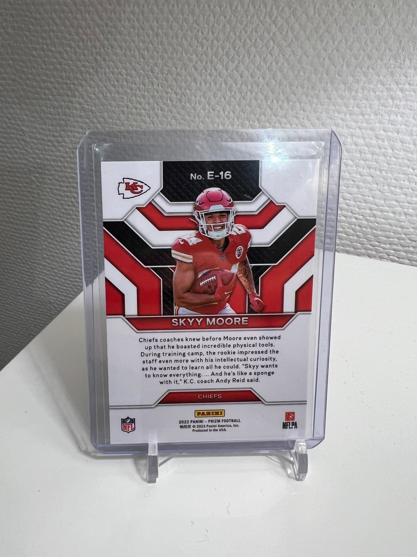 Prizm 22 - Skyy Moore Emergent RC Card - Kansas City Chiefs #E-16